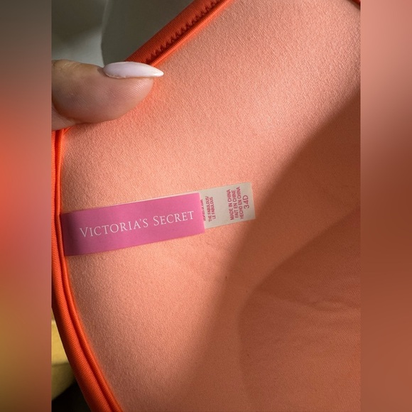Victoria’s Secret Orange Bra - Picture 3 of 6